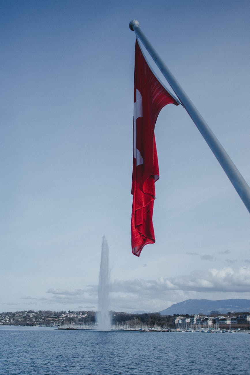 Jet d'Eau de Genève vu depuis le lac