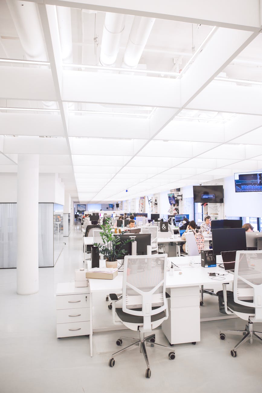 Espace de coworking spacieux et moderne