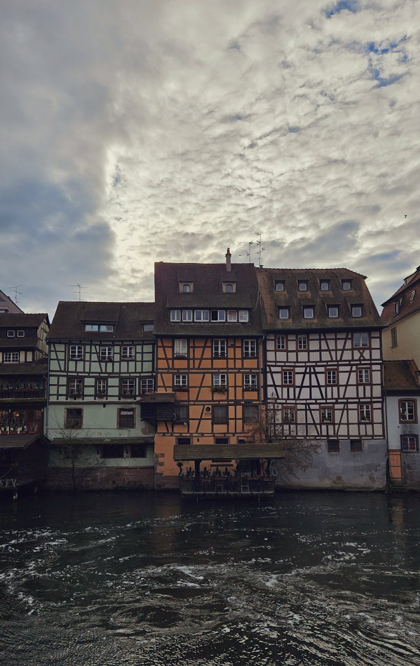 Maisons à colombages au bord de l'Ill à Strasbourg