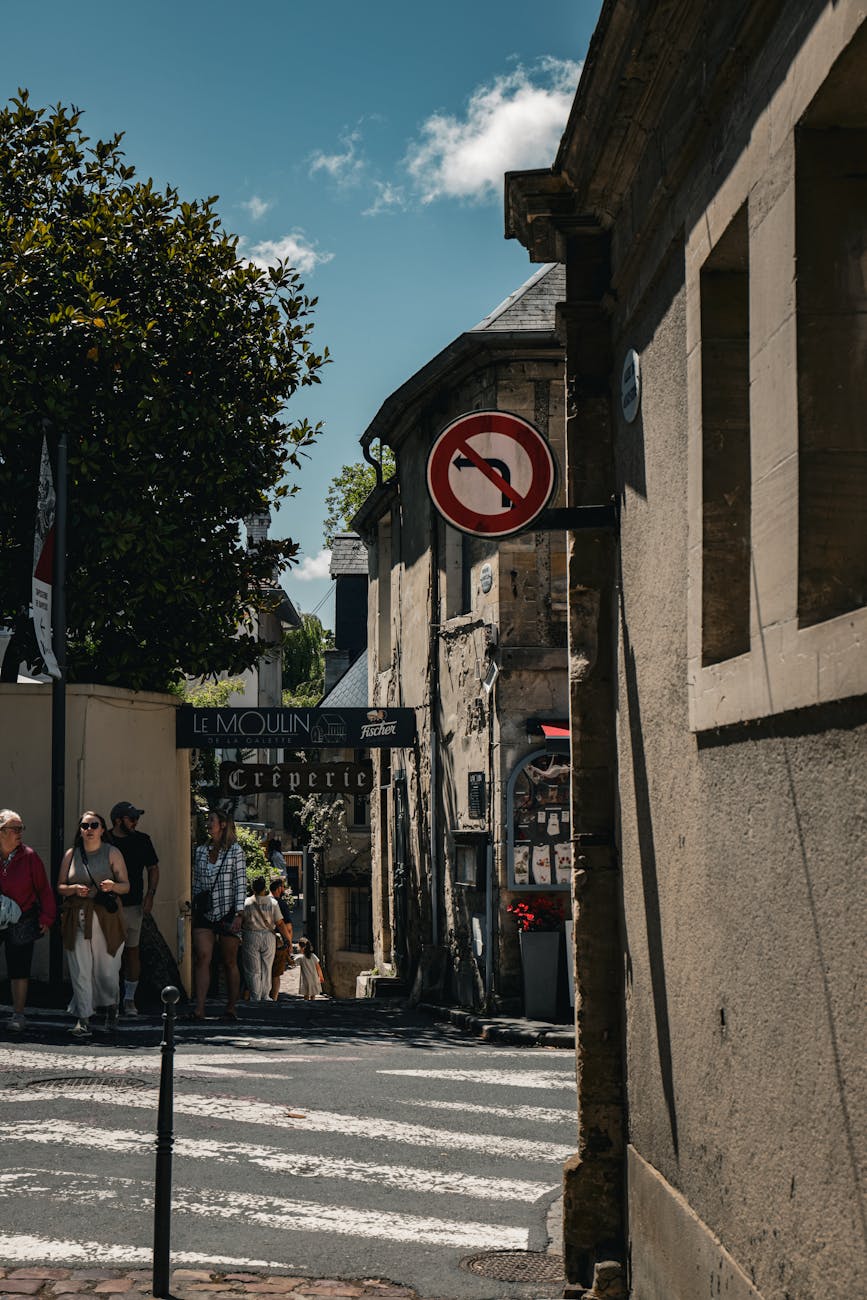Ruelle pavée et façades anciennes de Bayeux