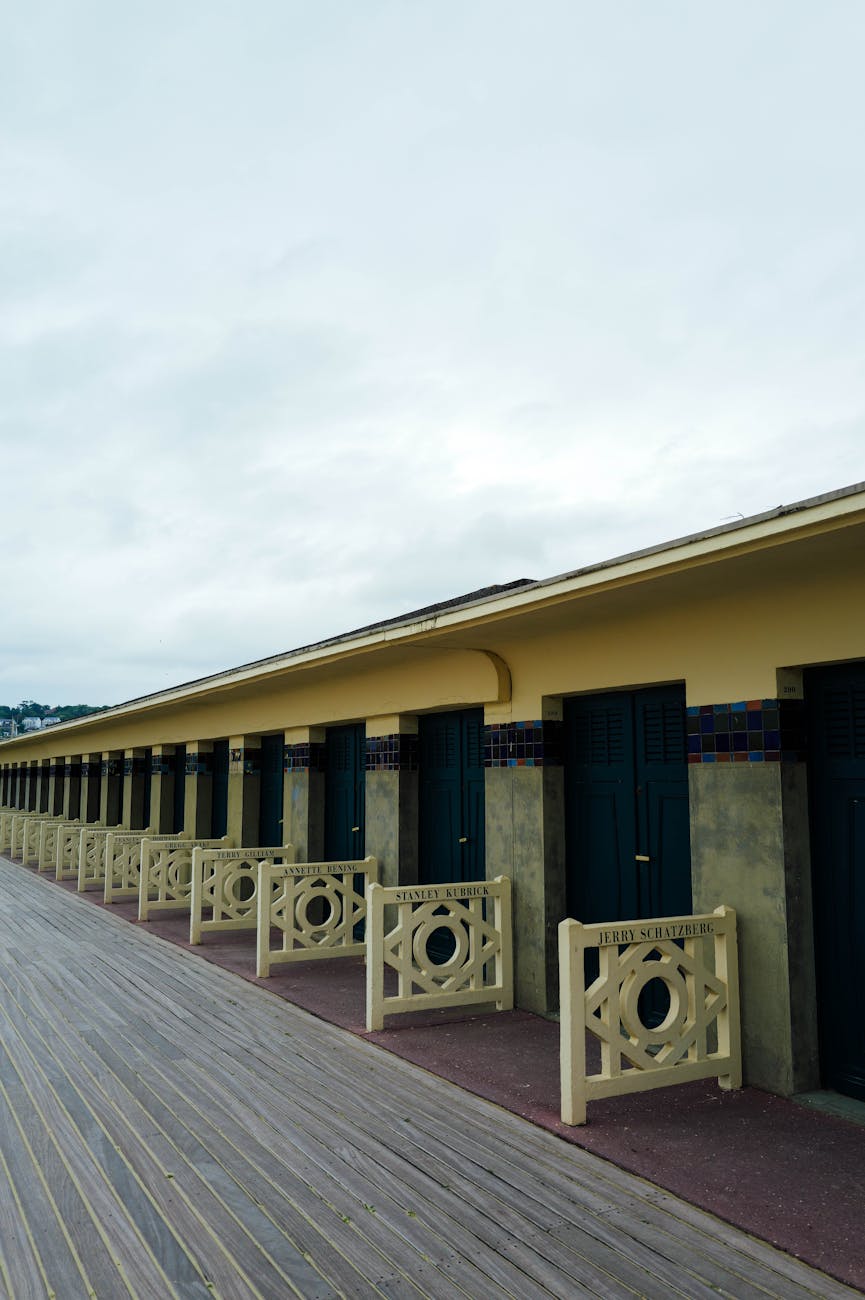 Cabines de plage et planches de Deauville