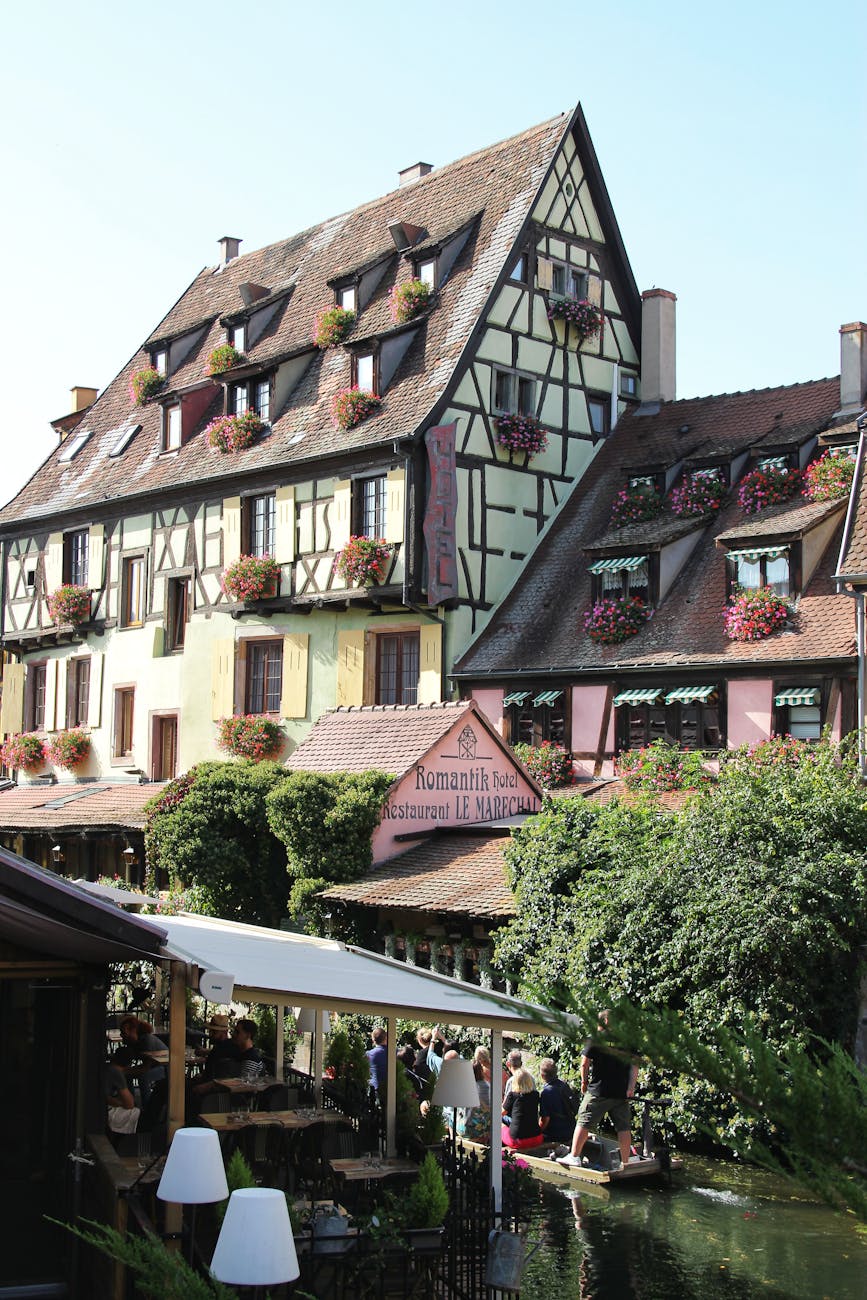 Architecture alsacienne à colombages dans le quartier historique de Colmar