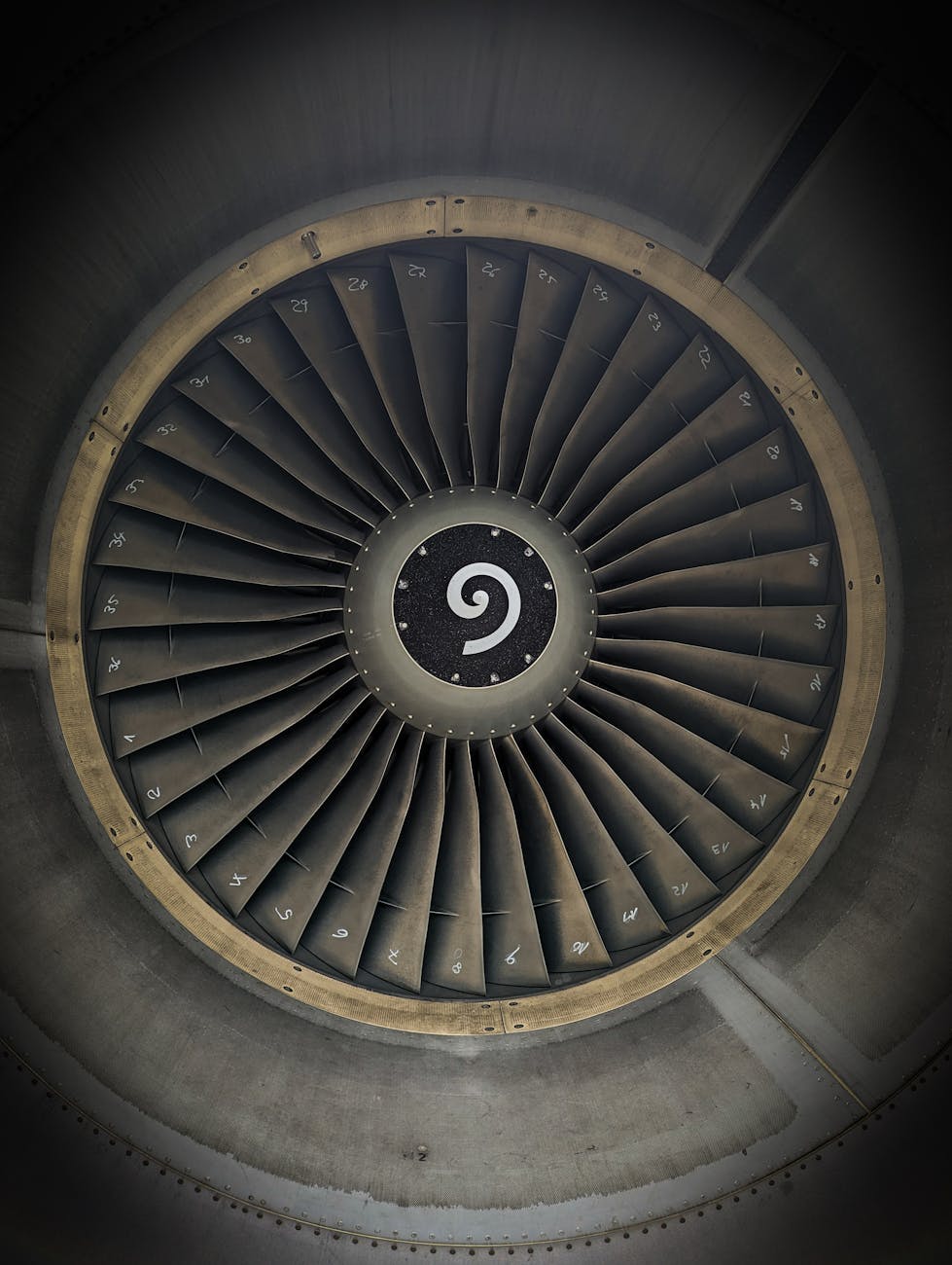 Vue détaillée d'un moteur de jet aéronautique