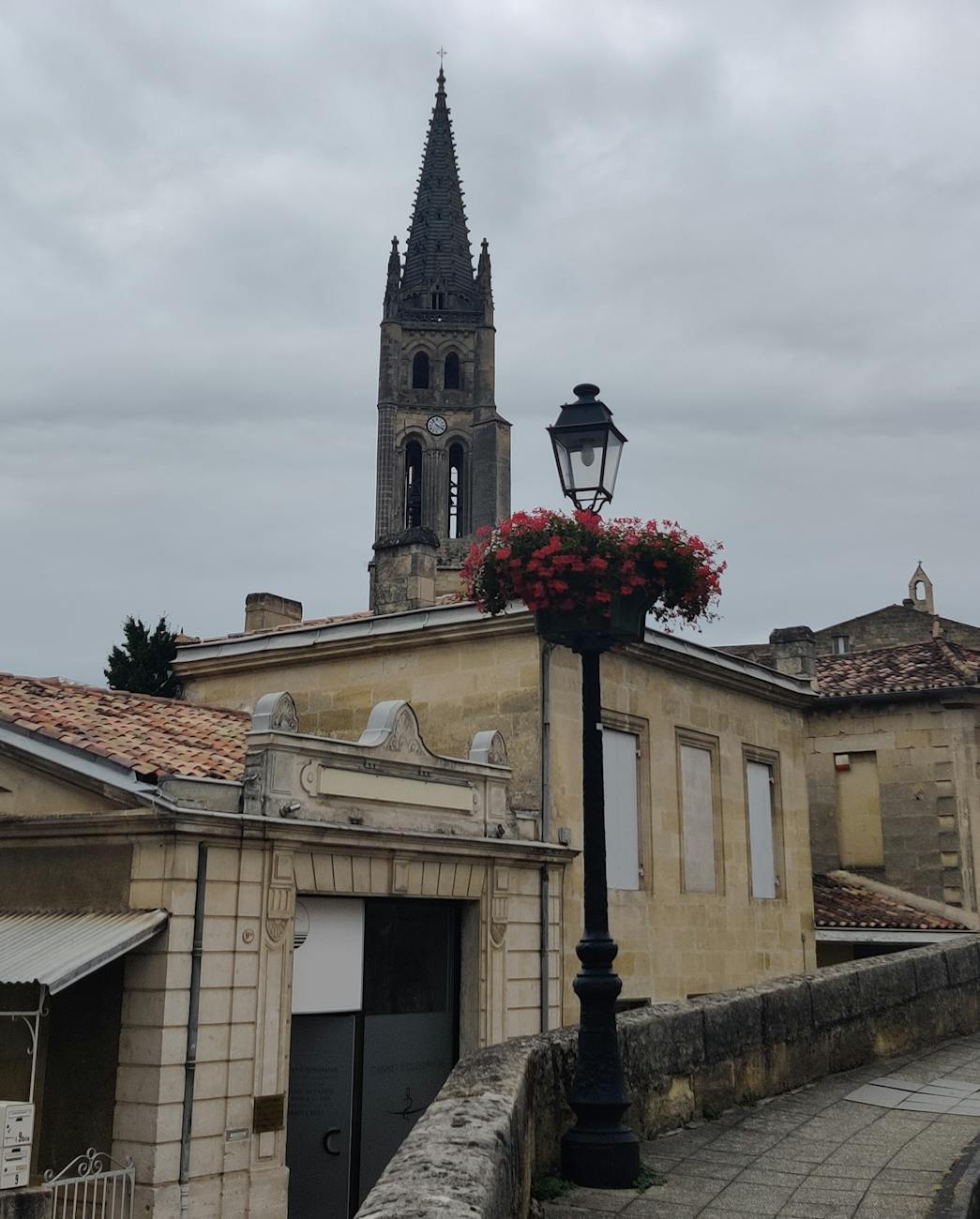 Clocher iconique de Saint-Émilion en Gironde