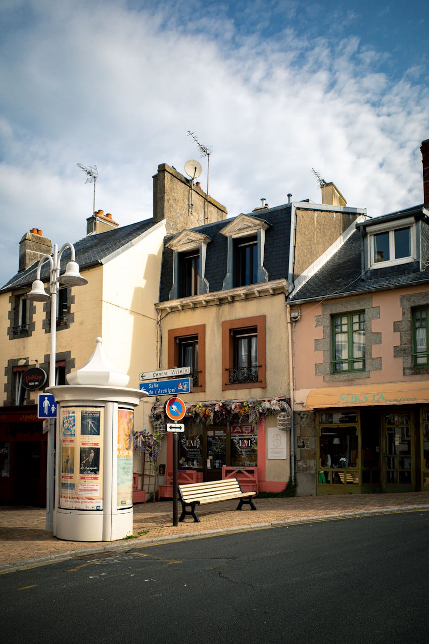 Rue historique de Granville en Normandie