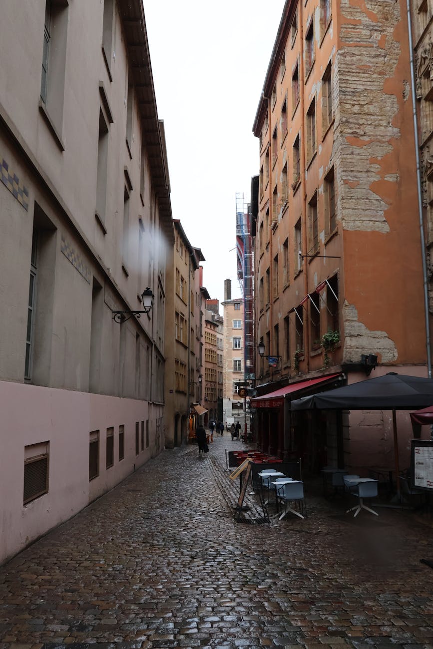 Rue pavée historique du Vieux Lyon