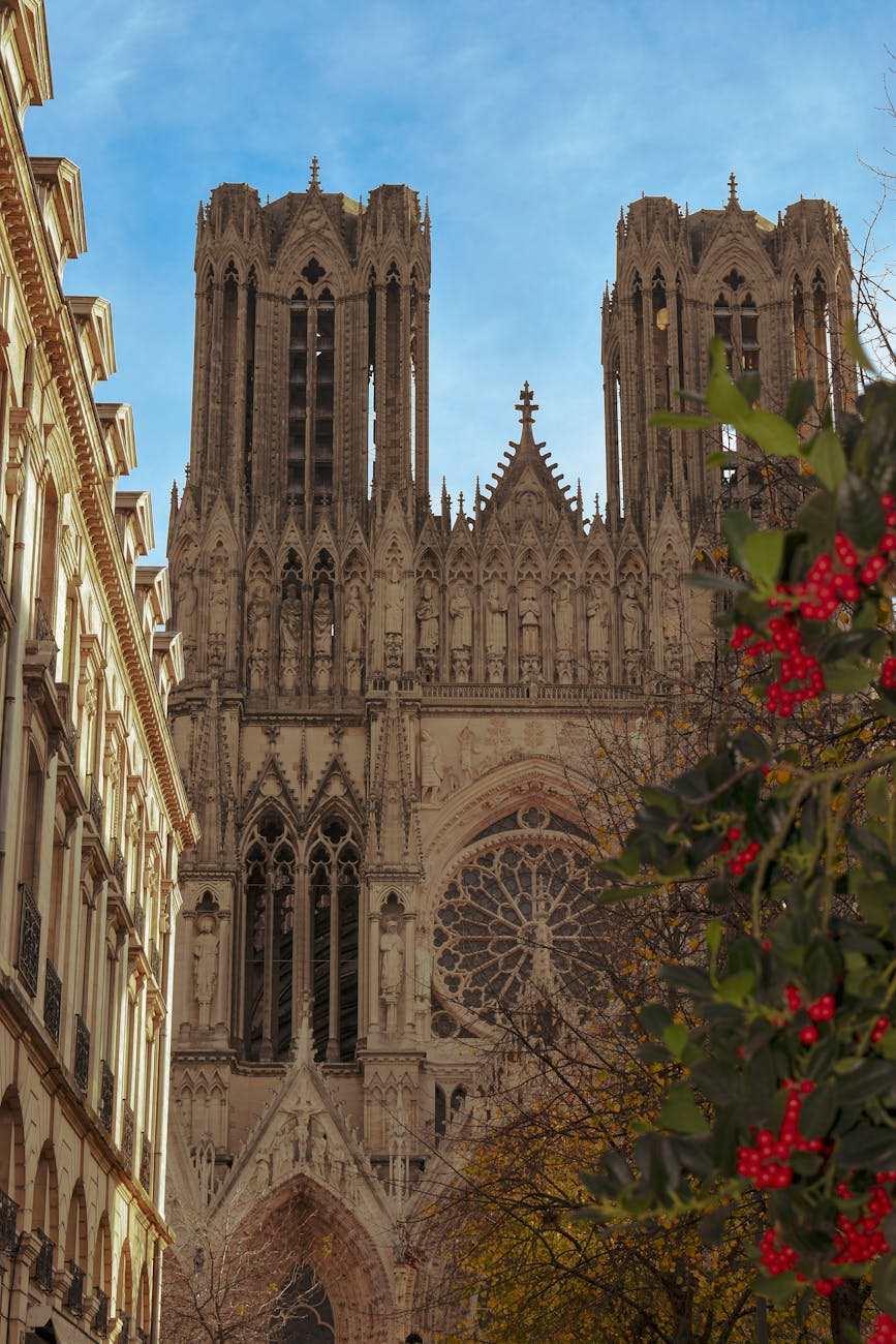 Façade gothique de la cathédrale Notre-Dame de Reims