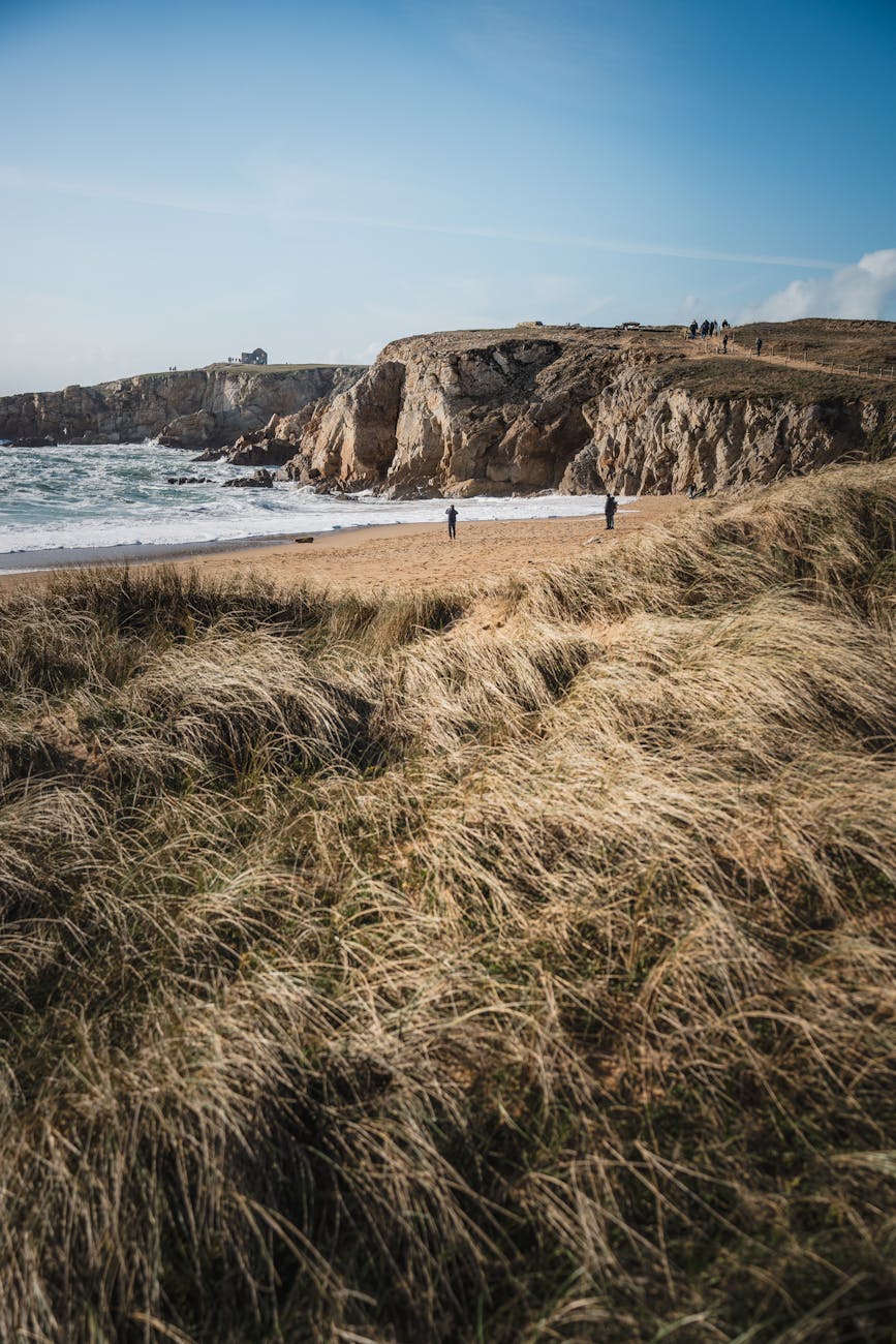 Falaises spectaculaires et plages de la presqu'île de Quiberon