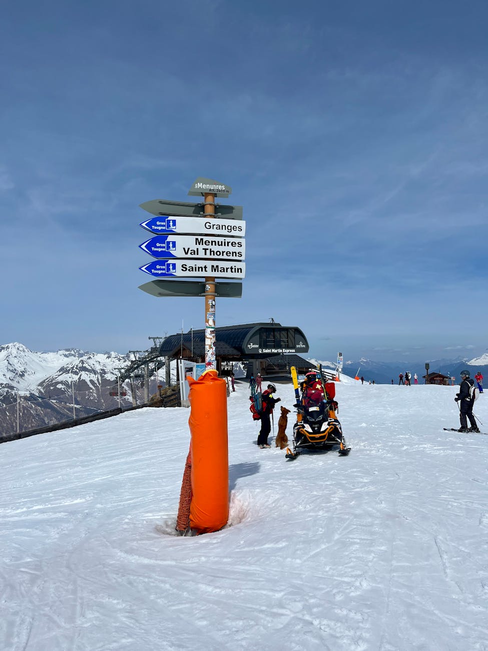 Skieurs sur les pistes de Méribel en Tarentaise