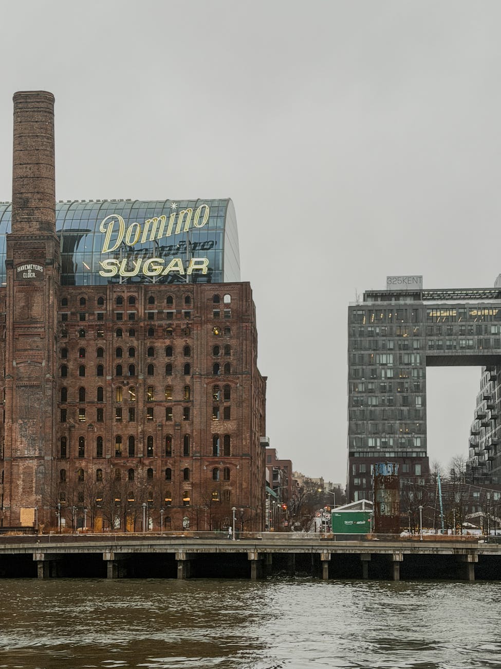 Façade industrielle d'une sucrerie historique