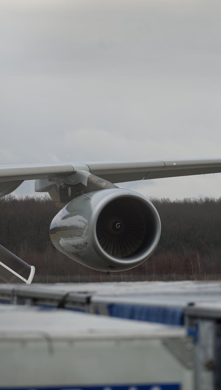 Réacteur d'avion commercial vu de près